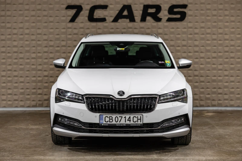 Skoda Superb 2.0TDI* 4&#215;4* 7DSG* SCOUT* DISTRONIC* ДИГИТАЛН, снимка 2 - Автомобили и джипове - 52664422