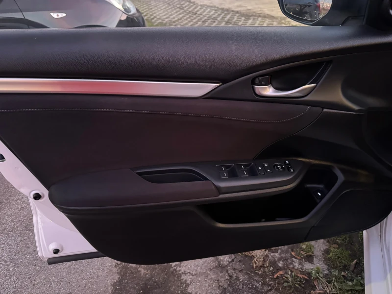 Honda Civic 1.5 SPORT SPORT , снимка 7 - Автомобили и джипове - 52726044