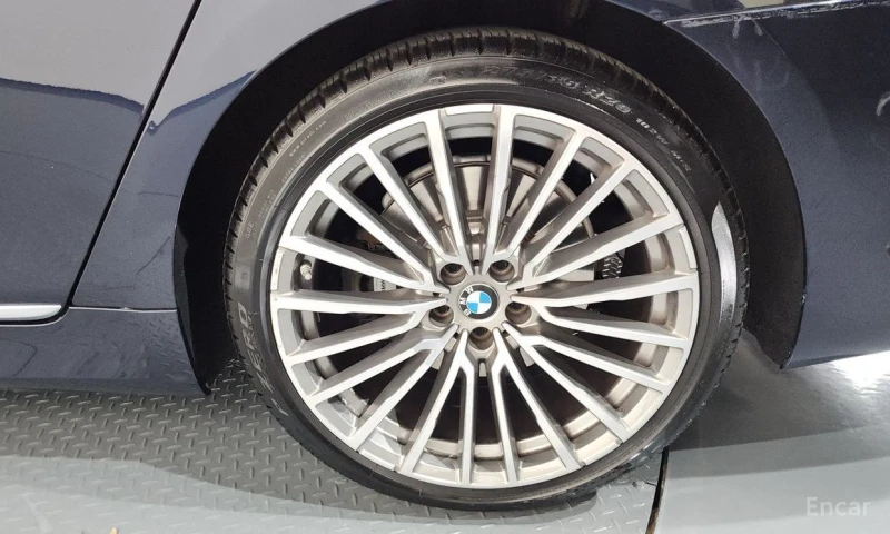 BMW 740, снимка 5 - Автомобили и джипове - 53054141