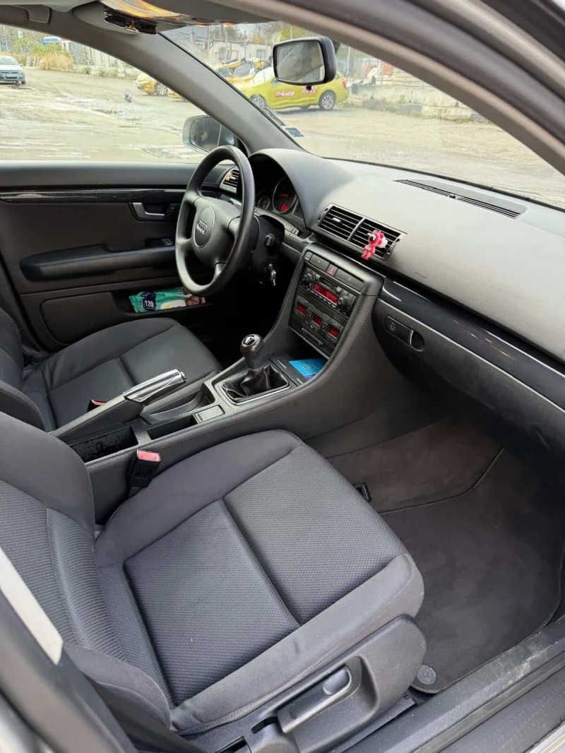 Audi A4 2.0i / 131к.с, снимка 3 - Автомобили и джипове - 53479577
