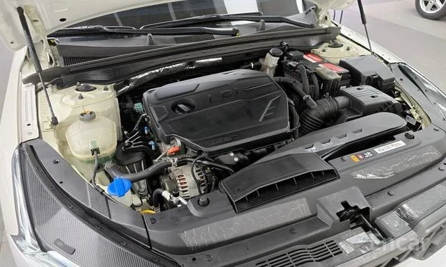 Kia K5 2.0 LPI Standard | ����� ������ | KEYLESS |  | Mobile.bg � ����������� 5