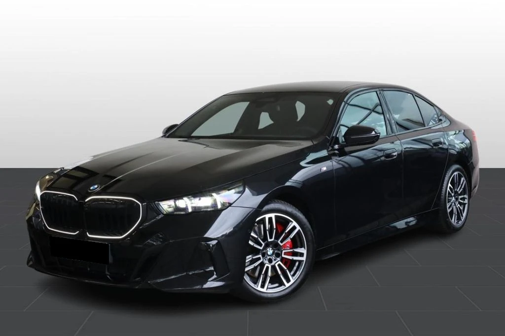 BMW 540 M-Sport xDrive, снимка 1