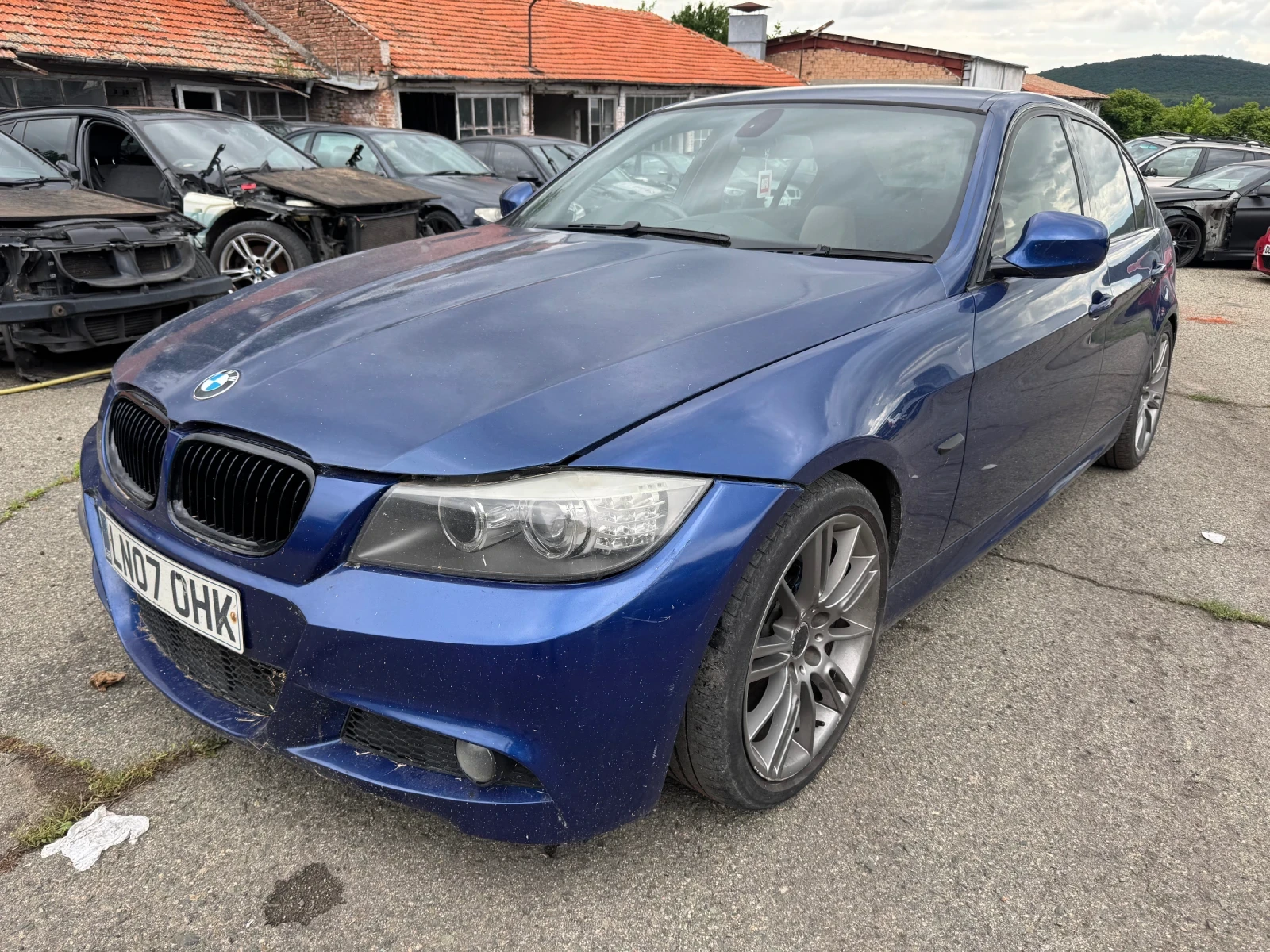 BMW 330 И 258кс - изображение 2