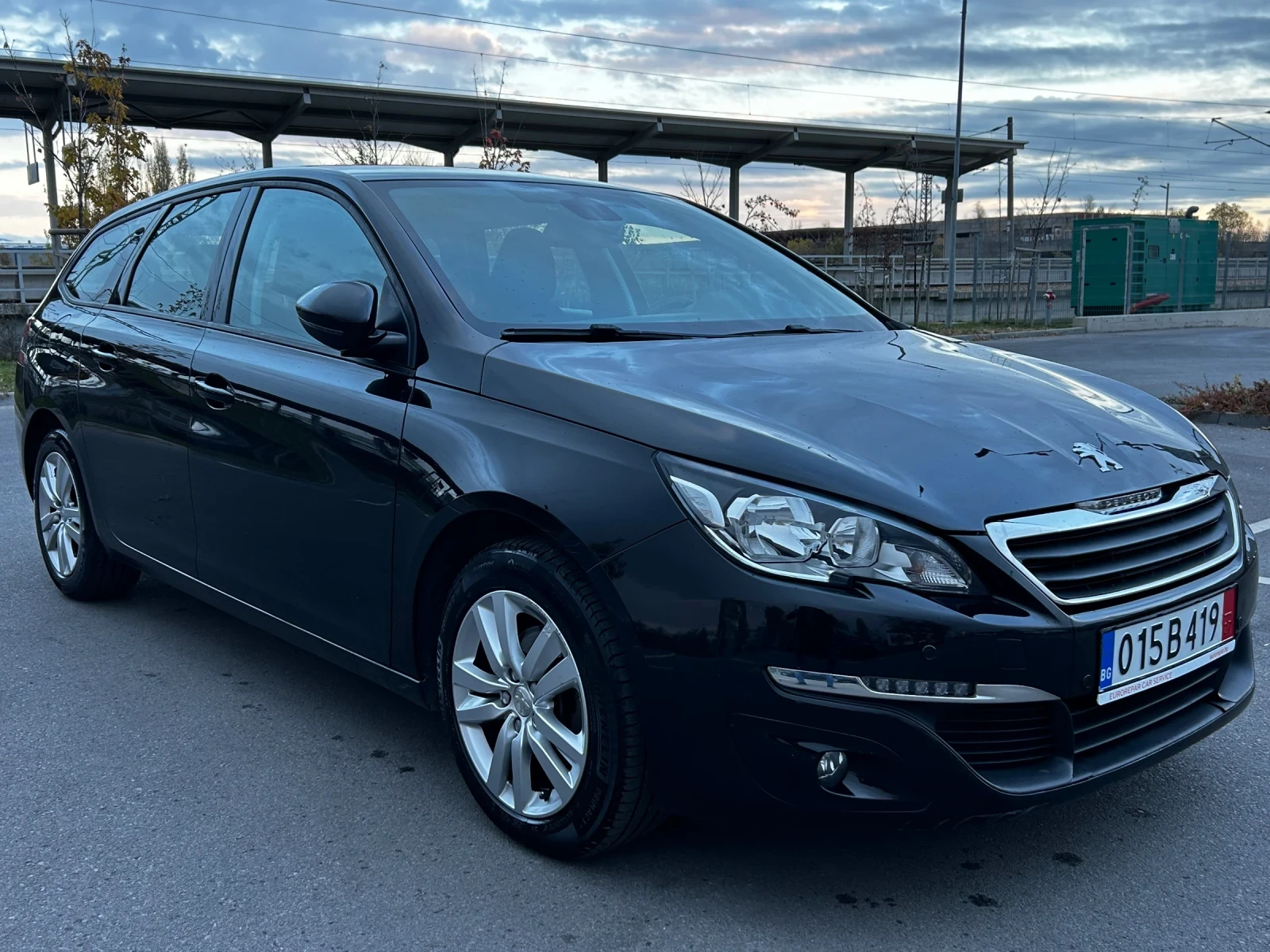 Peugeot 308 * 1.6* BlueHdi* Navi* Avtomatik*  - изображение 3