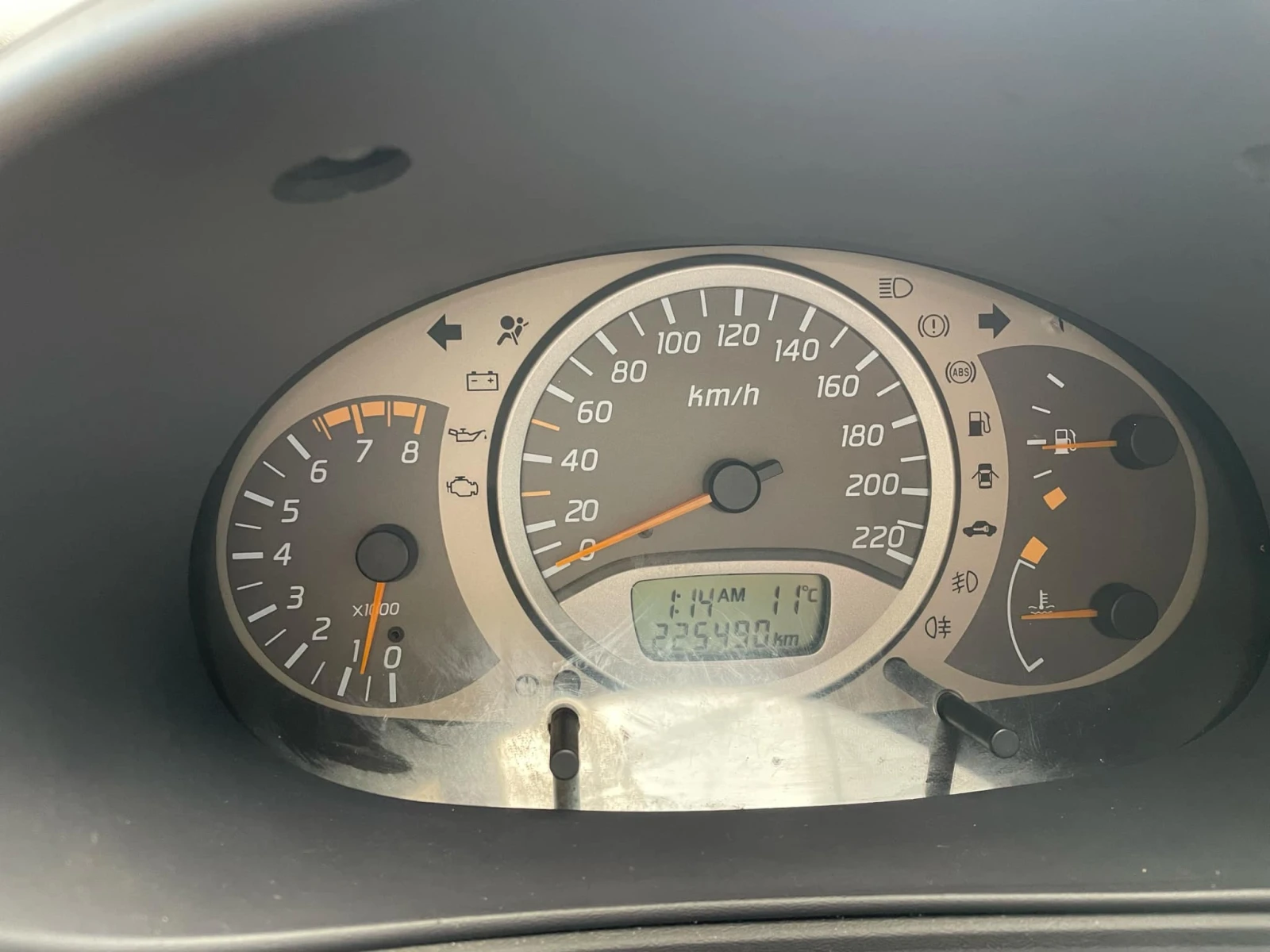 Nissan Almera tino  - изображение 9