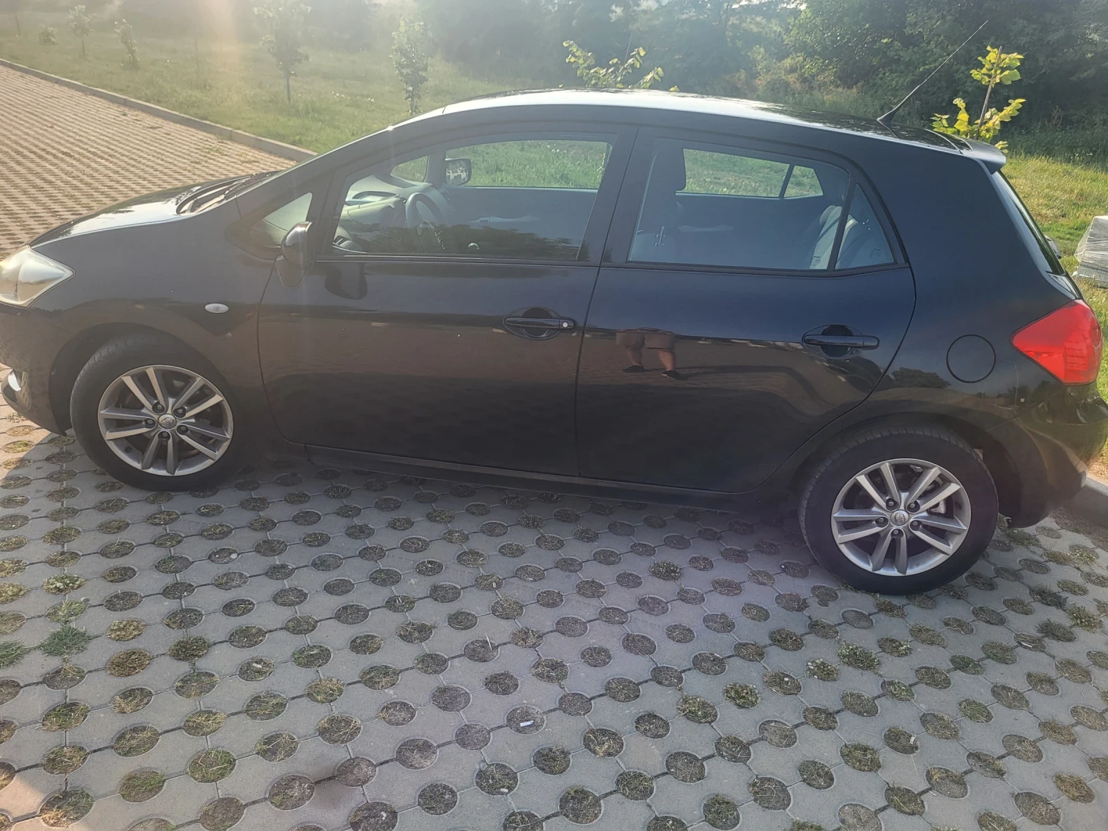 Toyota Auris  - изображение 7