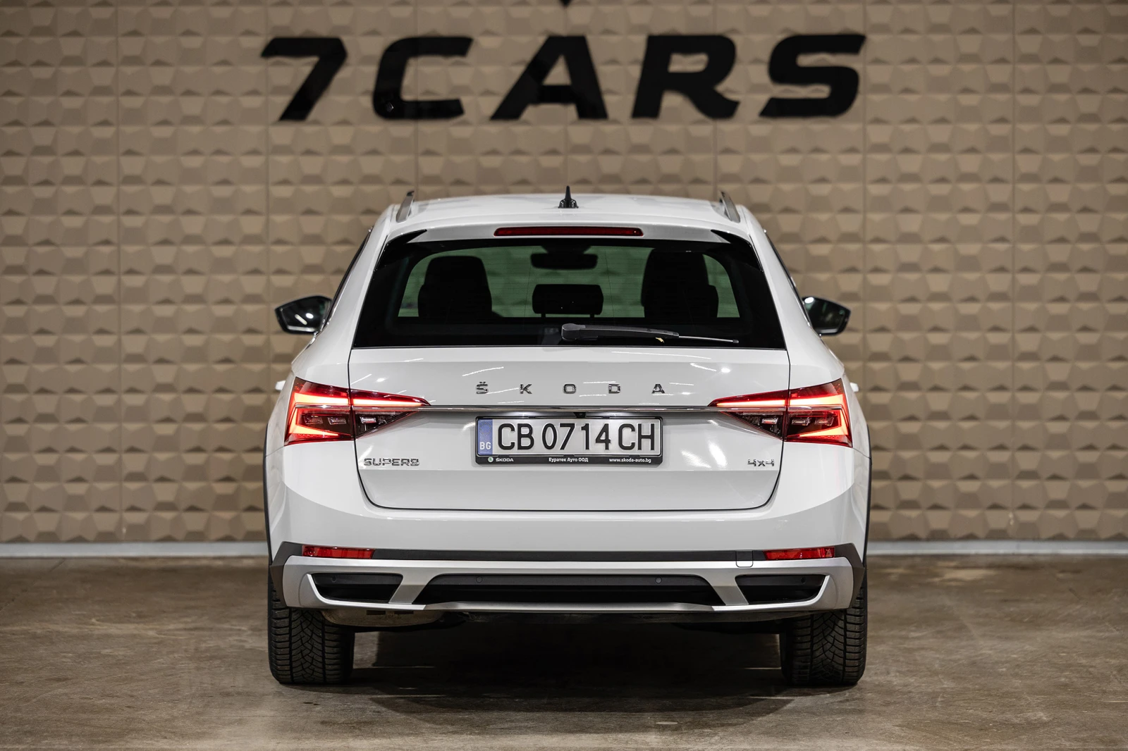 Skoda Superb 2.0TDI* 4×4* 7DSG* SCOUT* DISTRONIC* ДИГИТАЛН - изображение 5