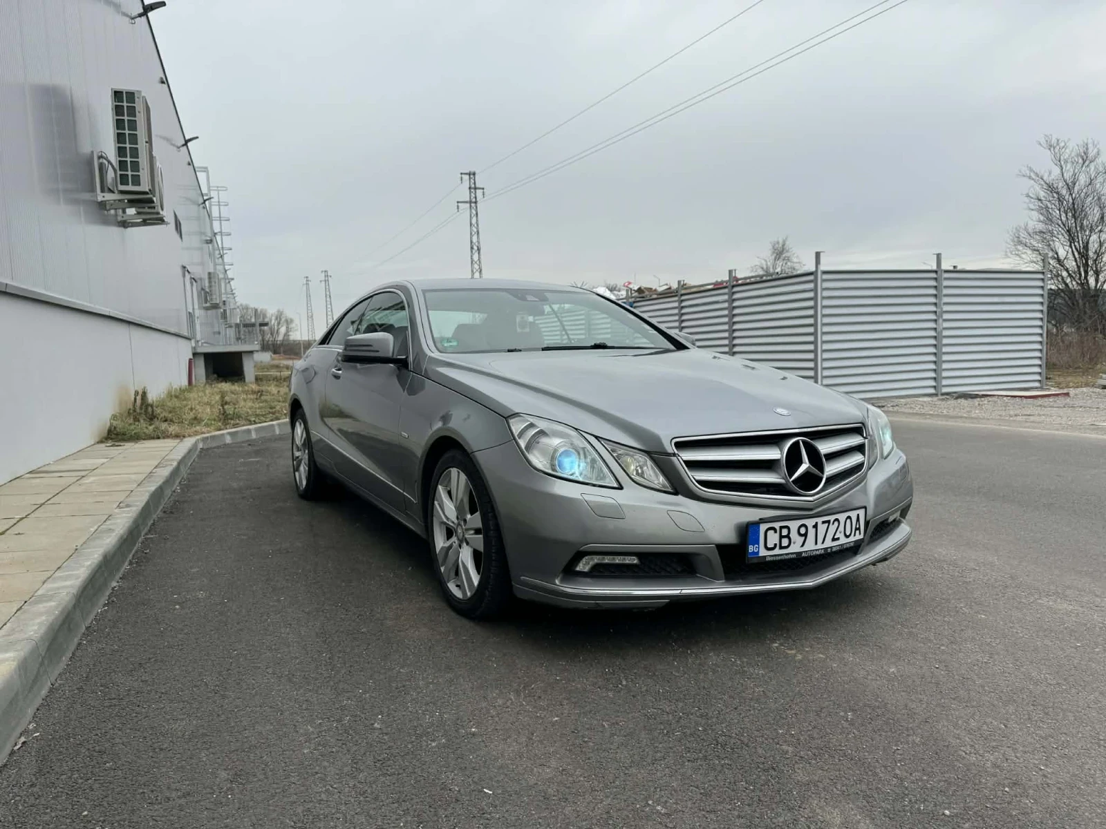 Mercedes-Benz E 350 Купе - изображение 2