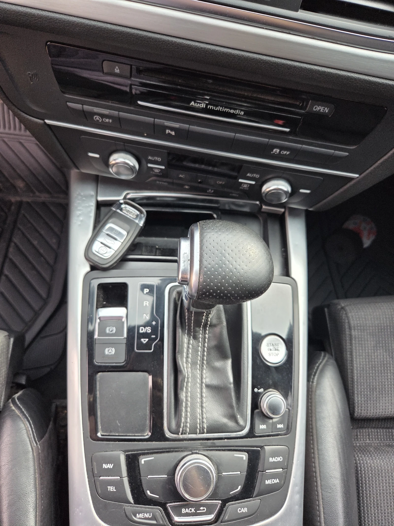 Audi A6 3.0 TDI V6 S-line 245hp Quattro, снимка 8 - Автомобили и джипове - 53943599