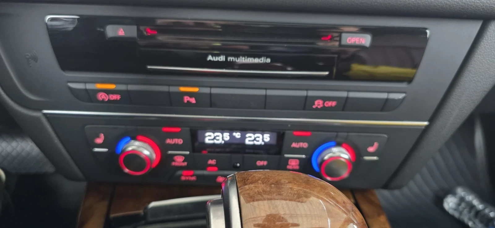 Audi A6, снимка 13 - Автомобили и джипове - 54086073