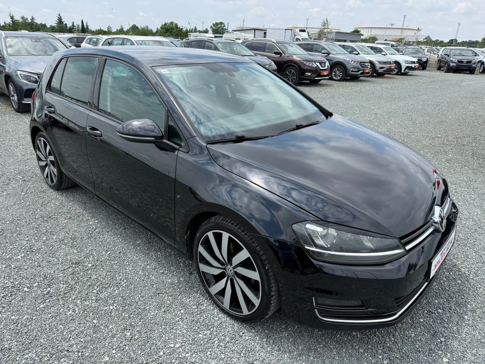 VW Golf (KATO НОВА), снимка 3 - Автомобили и джипове - 54121870