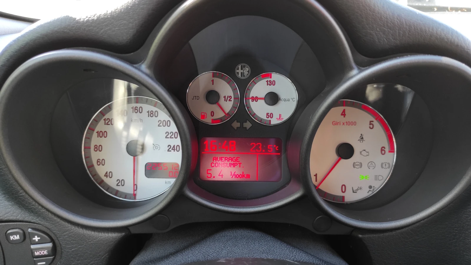 Alfa Romeo Gt 1.9 JTD, снимка 11 - Автомобили и джипове - 54380699