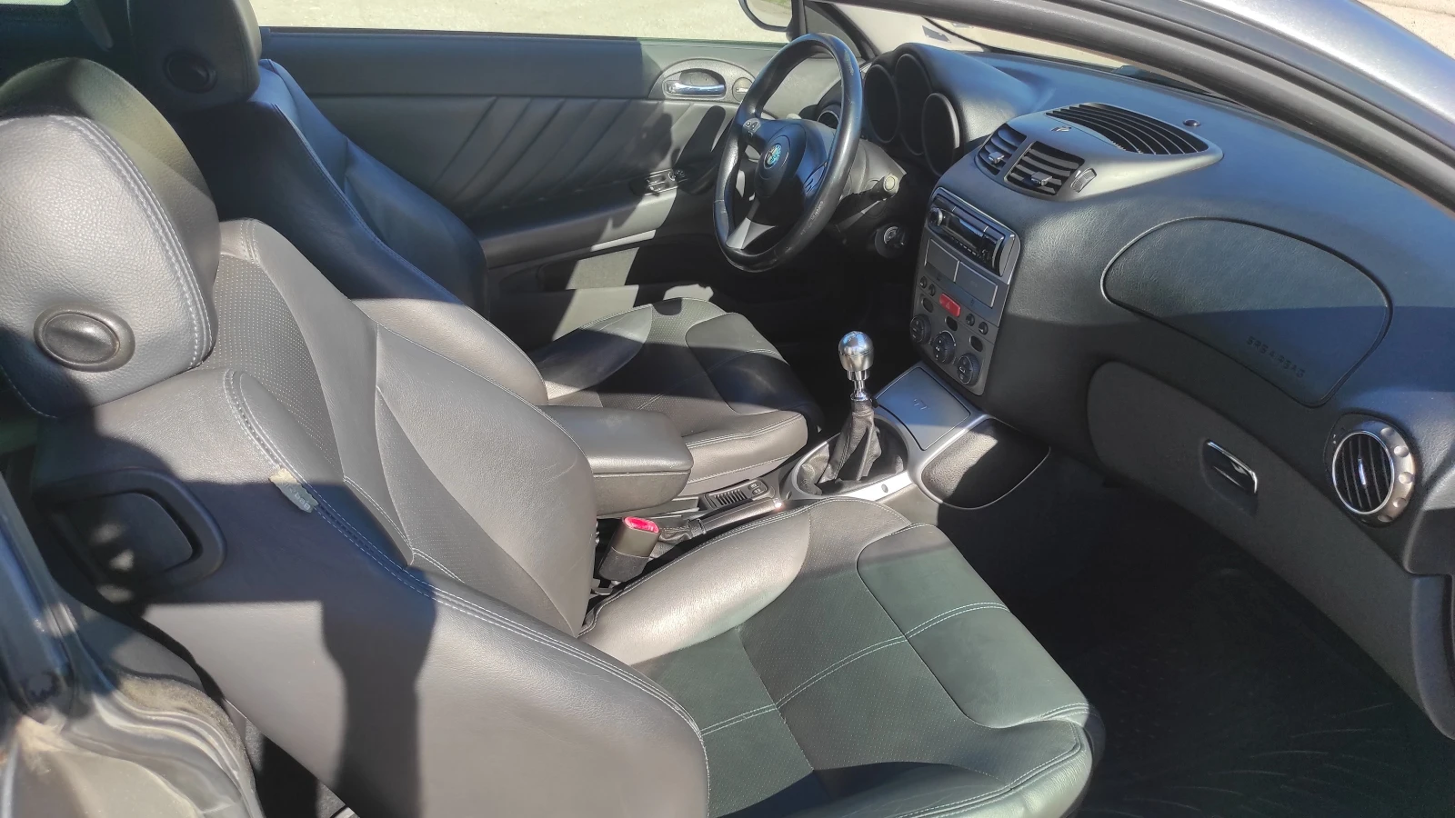 Alfa Romeo Gt 1.9 JTD, снимка 8 - Автомобили и джипове - 54380699