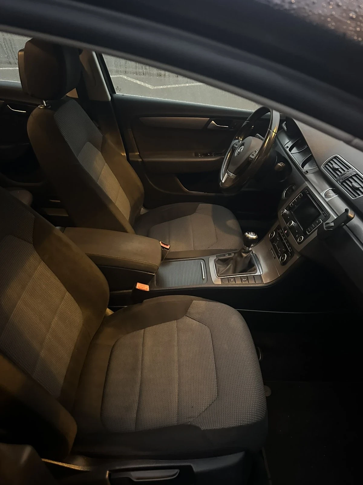 VW Passat 2.0 TDi 140ps, снимка 7 - Автомобили и джипове - 54417219