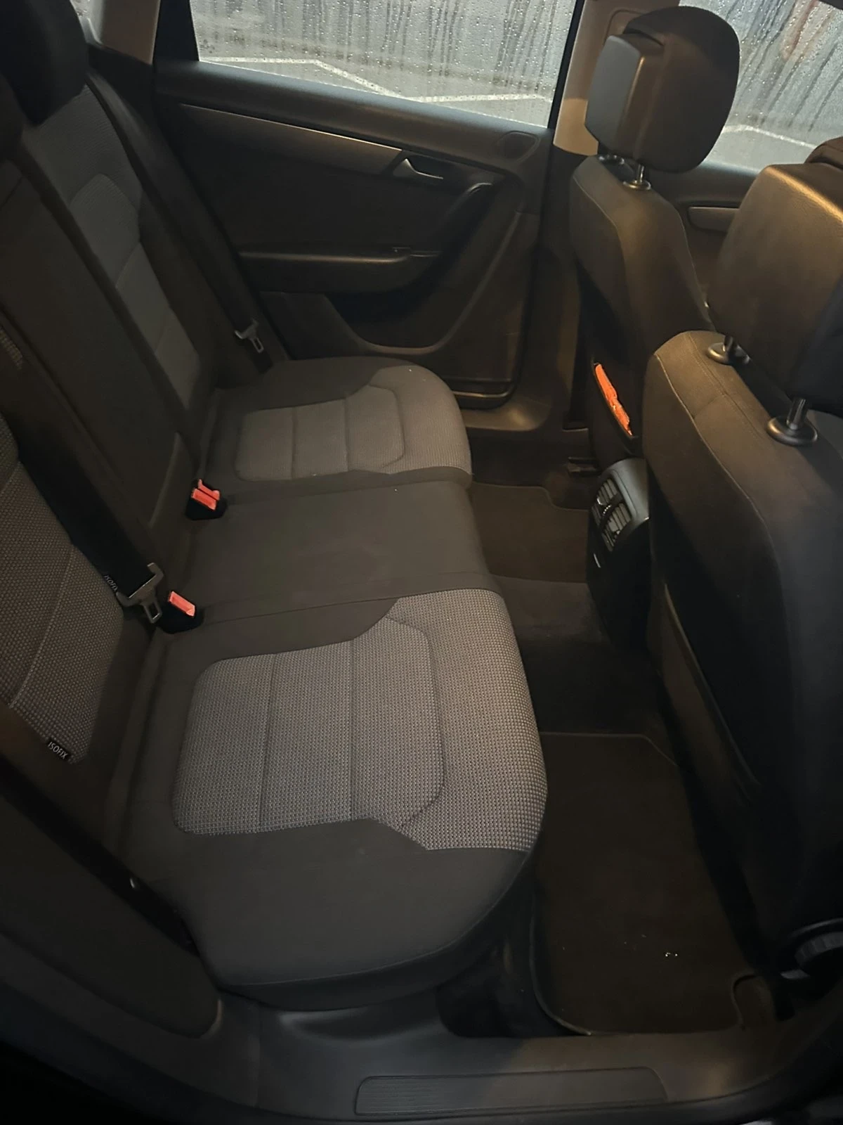VW Passat 2.0 TDi 140ps, снимка 8 - Автомобили и джипове - 54417219