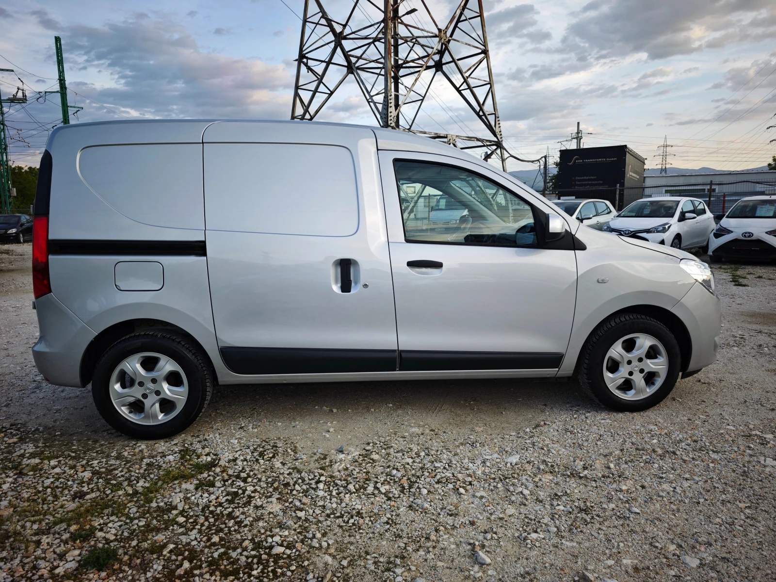 Dacia Dokker 1.5DCi EURO 6, снимка 7 - Автомобили и джипове - 54420721