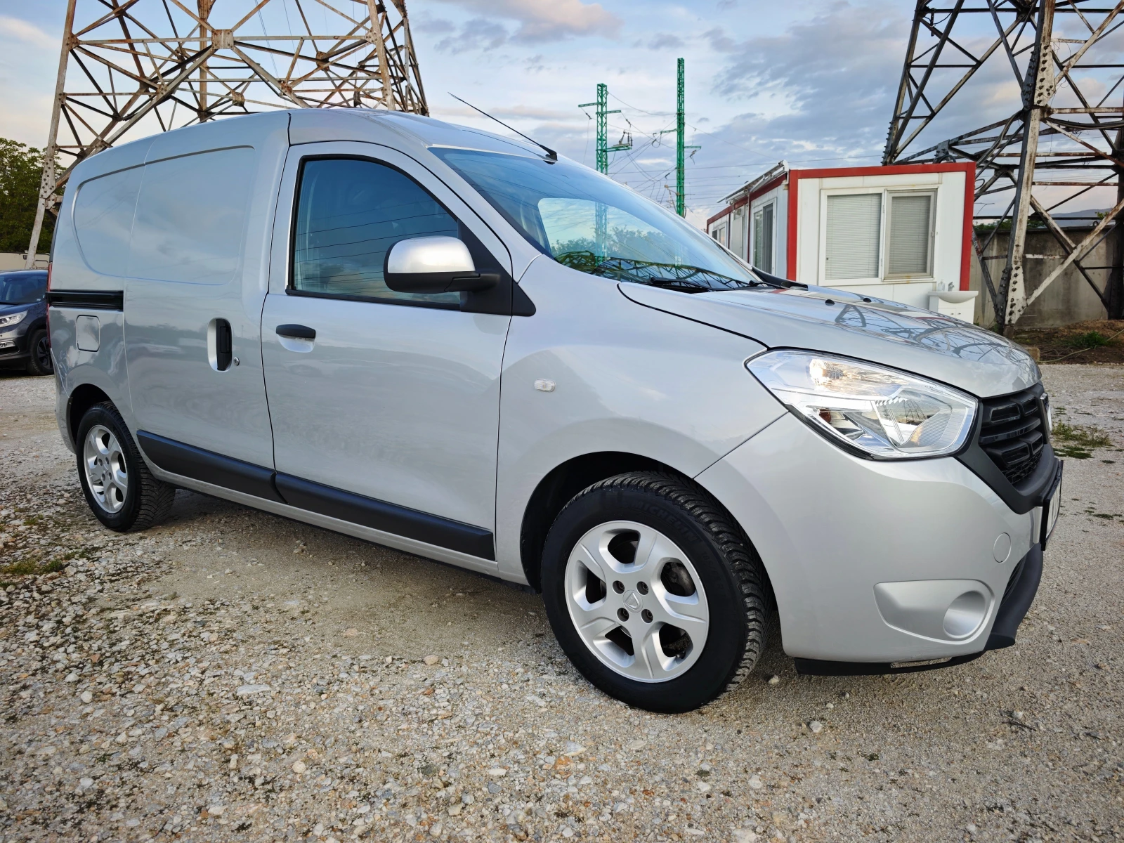 Dacia Dokker 1.5DCi EURO 6, снимка 8 - Автомобили и джипове - 54420721
