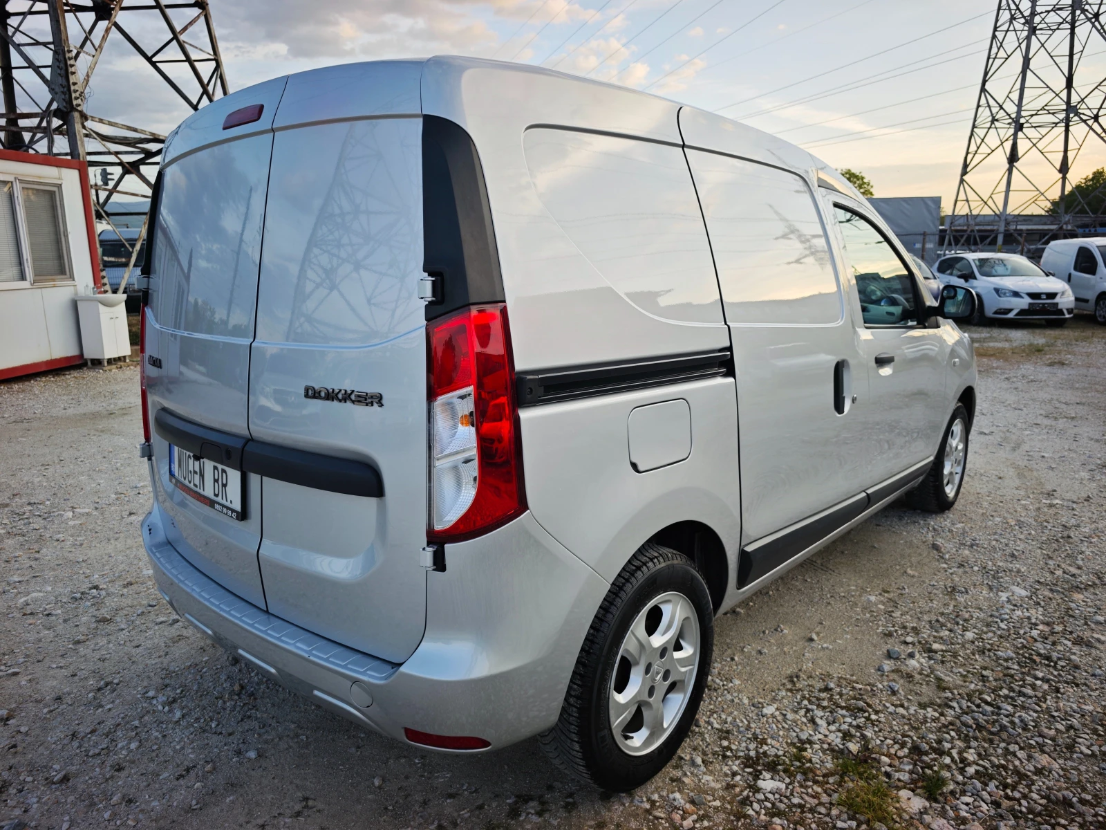 Dacia Dokker 1.5DCi EURO 6, снимка 6 - Автомобили и джипове - 54420721
