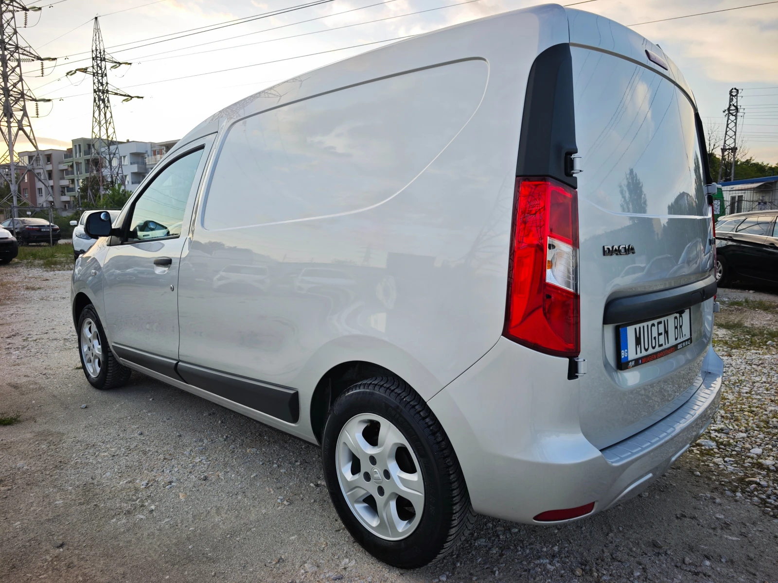 Dacia Dokker 1.5DCi EURO 6, снимка 4 - Автомобили и джипове - 54420721