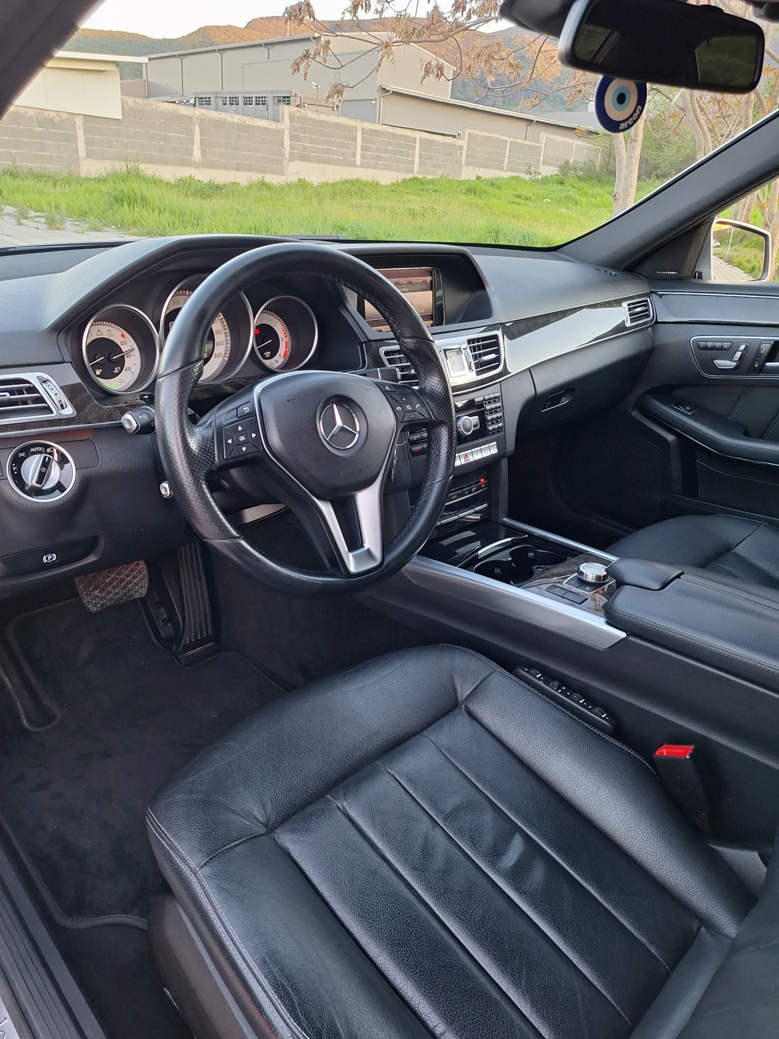 Mercedes-Benz E 350 Avantgarde ЕВРО6 САМО ЗА ЦЕНИТЕЛИ, снимка 7 - Автомобили и джипове - 54498291