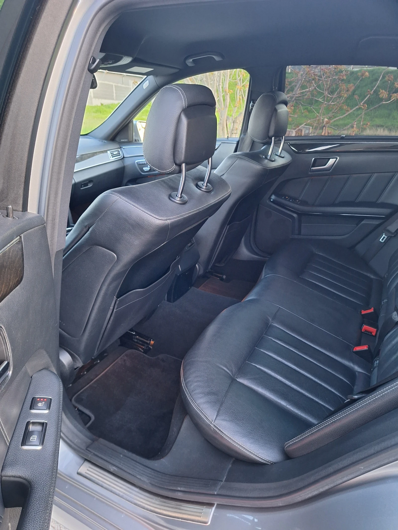 Mercedes-Benz E 350 Avantgarde ЕВРО6 САМО ЗА ЦЕНИТЕЛИ, снимка 10 - Автомобили и джипове - 54498291