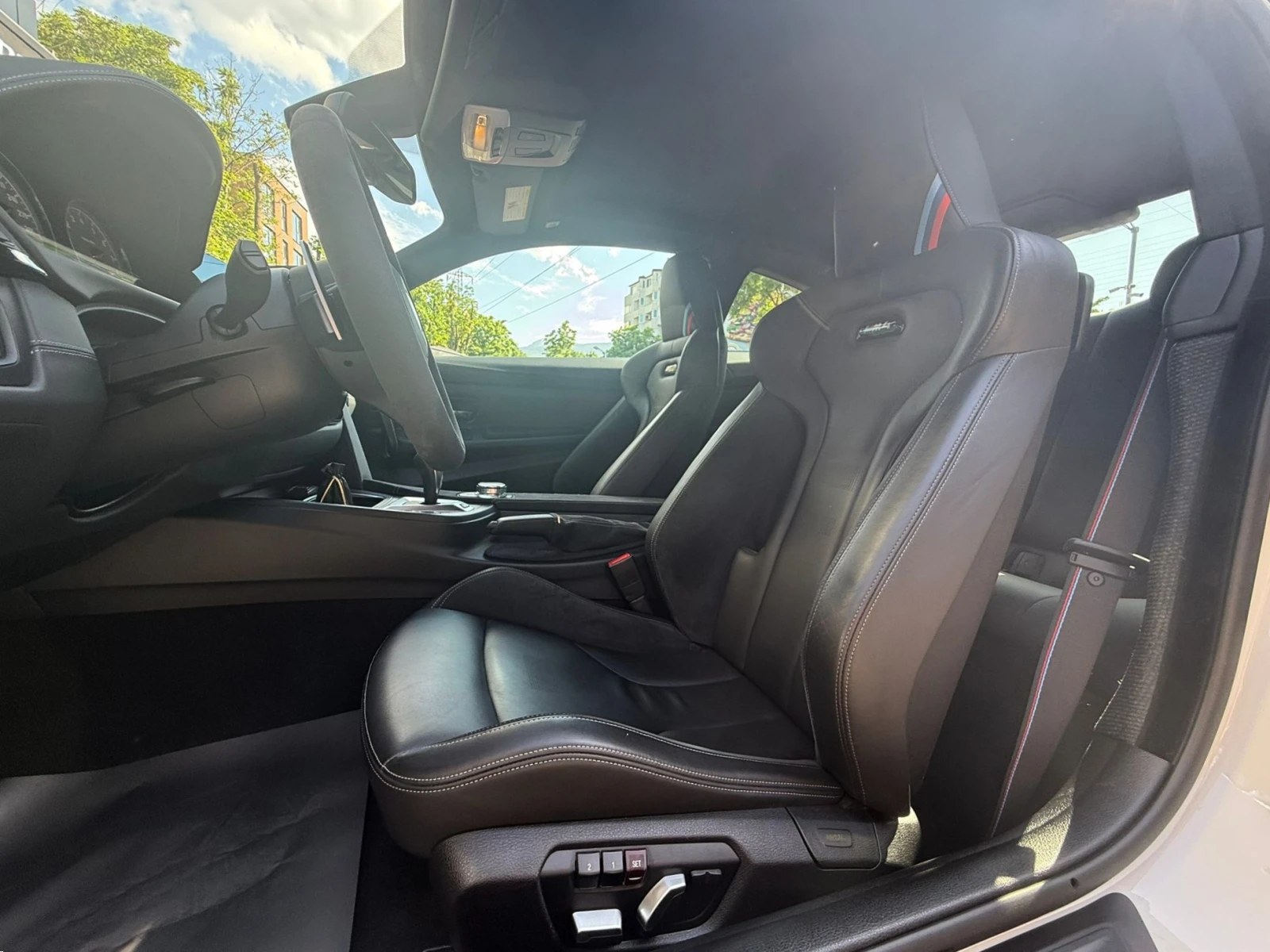 BMW M4 CS/CARBON CERAMIC/LCI, снимка 10 - Автомобили и джипове - 54740708