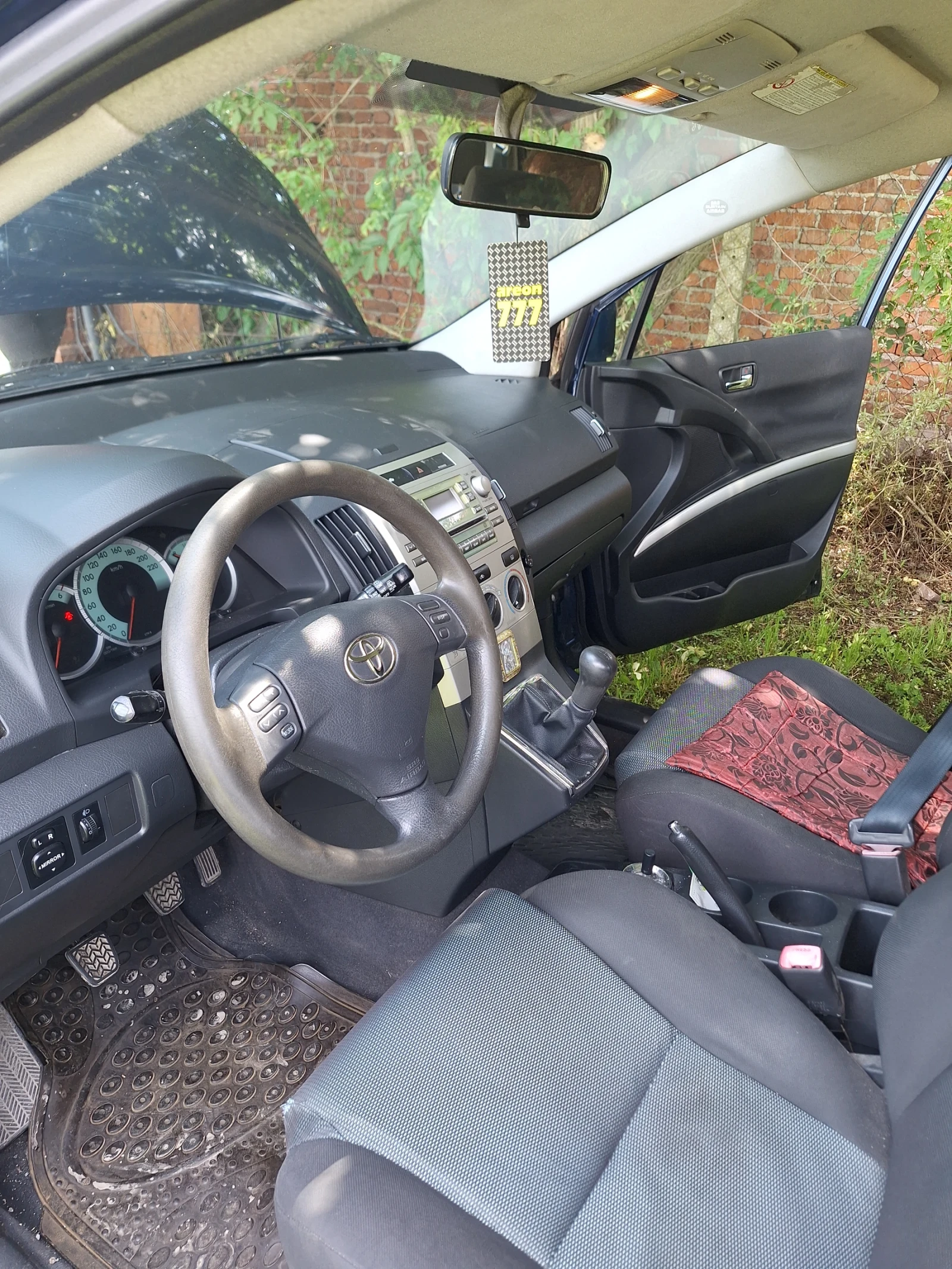 Toyota Corolla verso, снимка 3 - Автомобили и джипове - 54807816