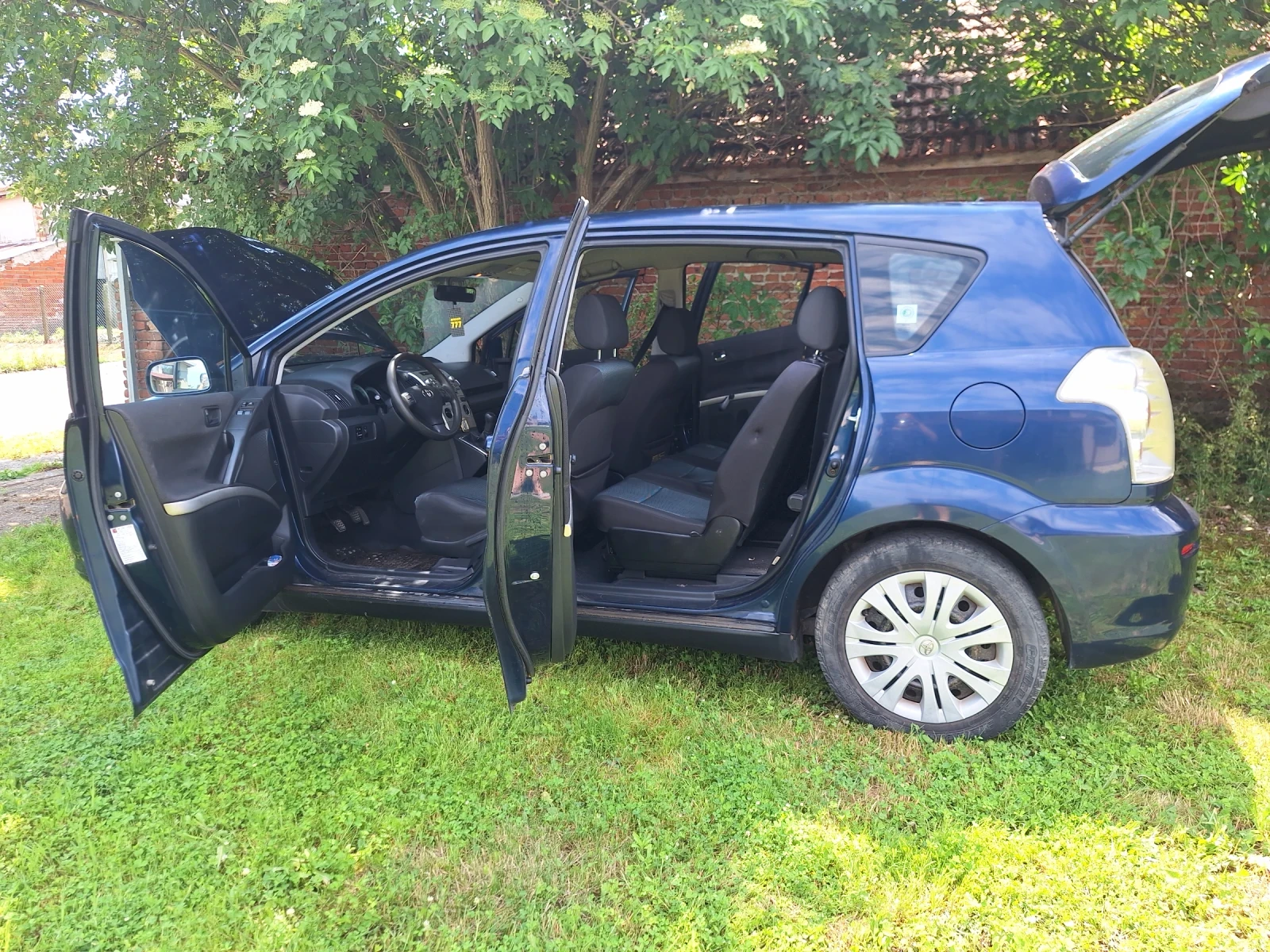 Toyota Corolla verso, снимка 7 - Автомобили и джипове - 54807816