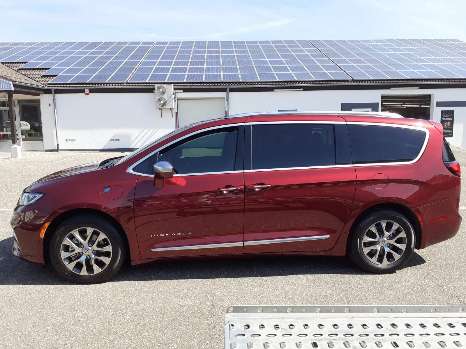 Chrysler Pacifica, снимка 2 - Автомобили и джипове - 55160909