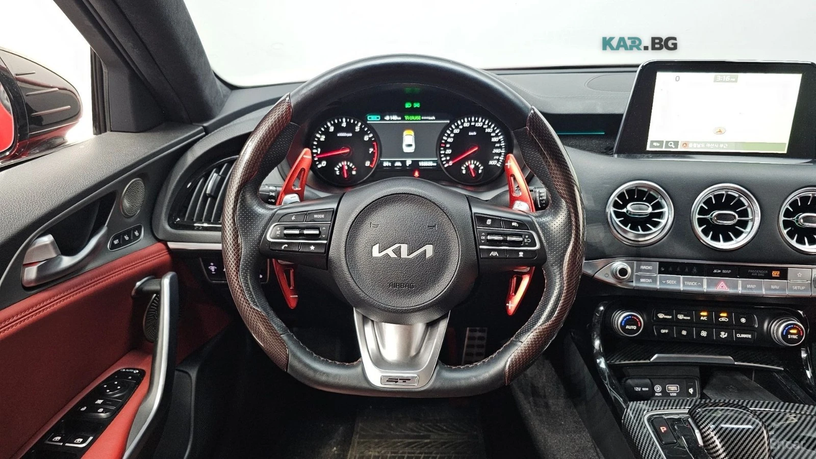 Kia Stinger 3.3 GT* AWD* TURBO* AWD* ОБДУХВАНЕ* ХЕДЪП* 360* , снимка 13 - Автомобили и джипове - 55248530