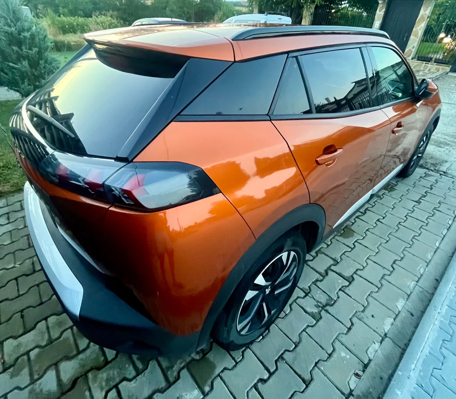 Peugeot 2008 1.5 Blue HDI  110k.c. Allure , снимка 4 - Автомобили и джипове - 55354769