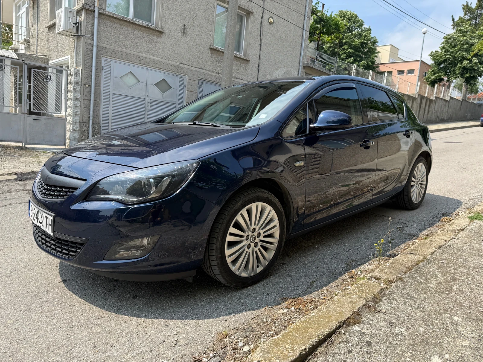 Opel Astra, снимка 6 - Автомобили и джипове - 55678519