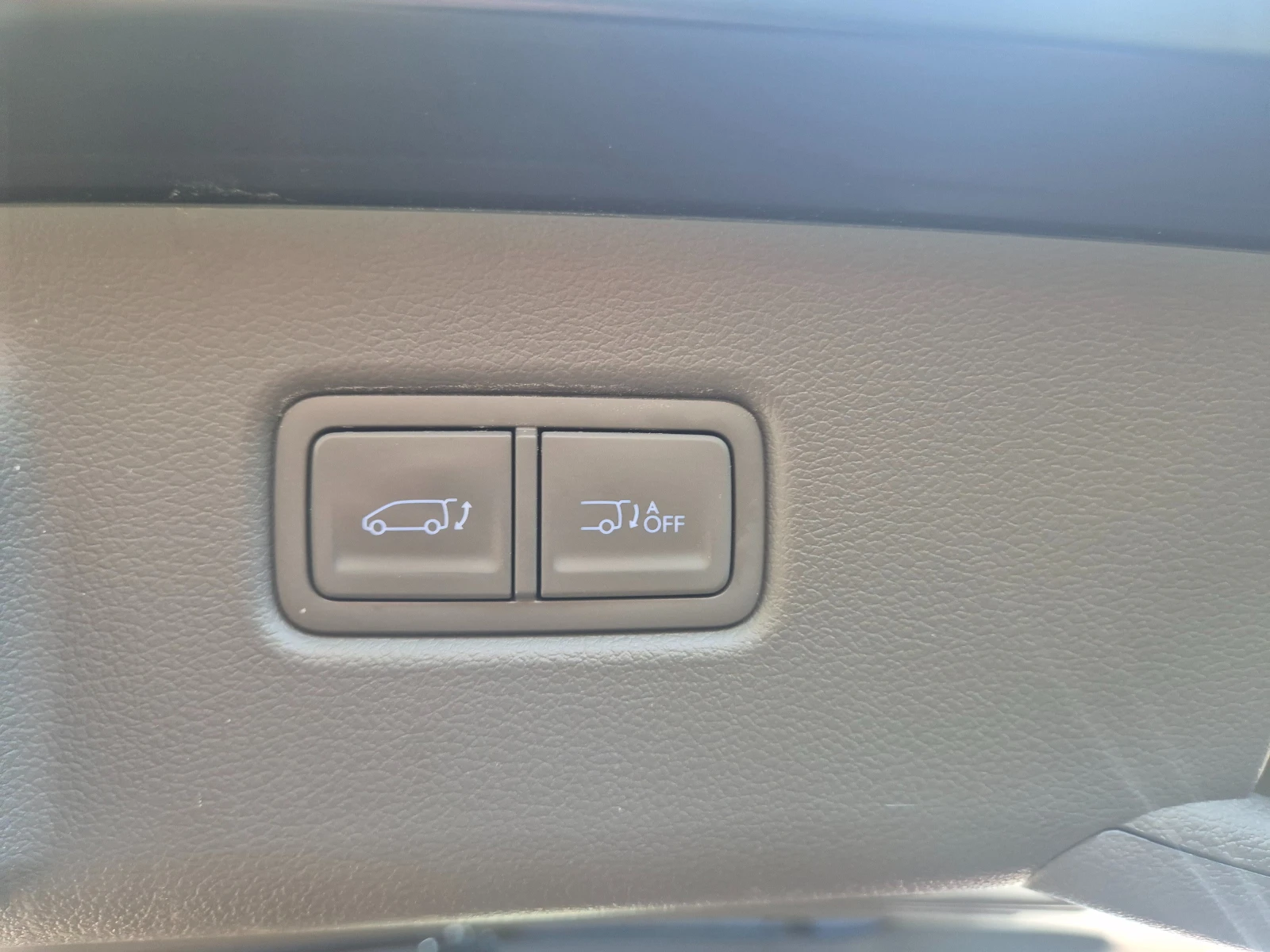 Hyundai Staria 3.5 V6 LPG 8+ 1 ДДС Наличен в БГ, снимка 12 - Автомобили и джипове - 55858166