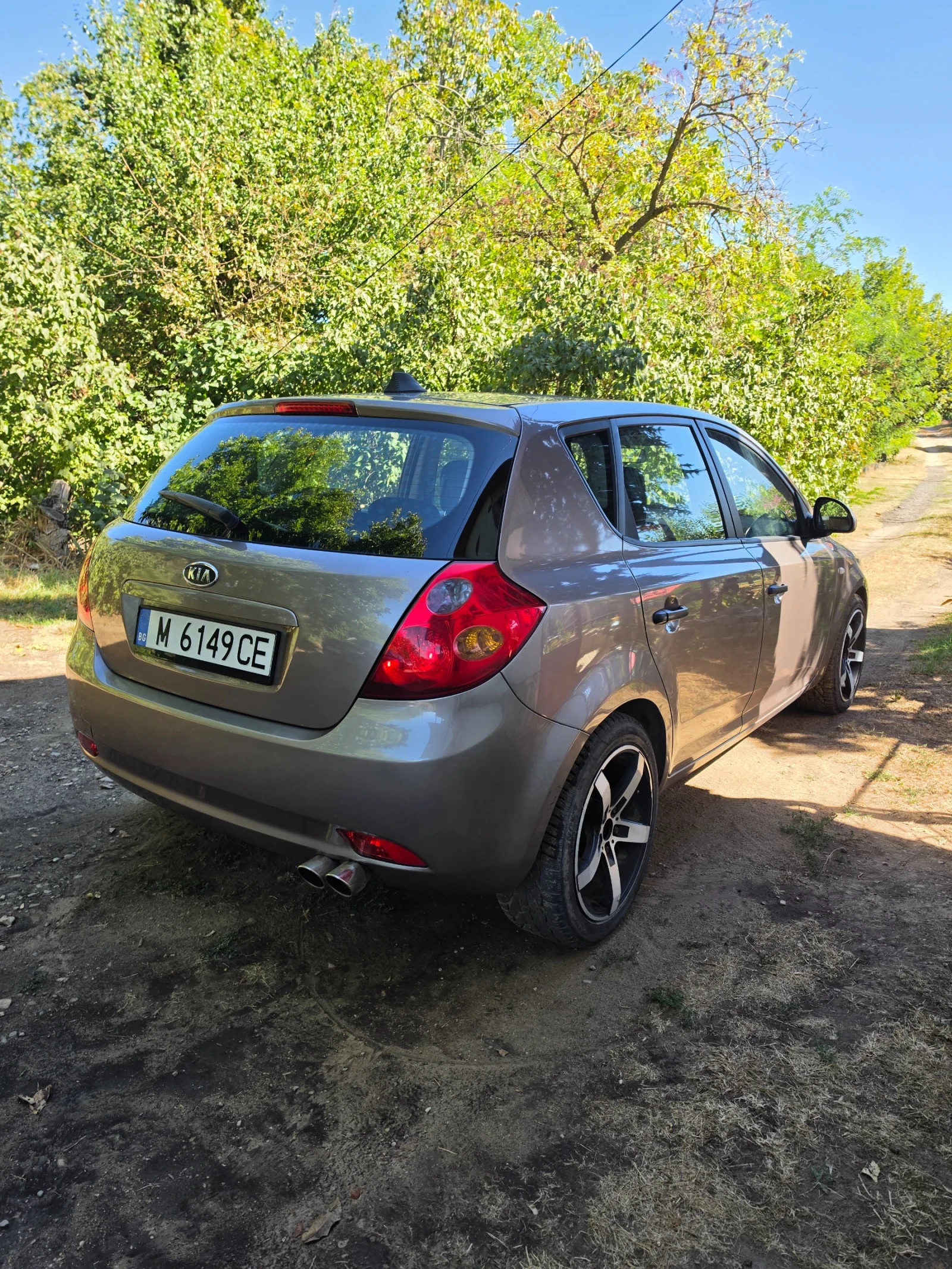 Kia Ceed 1.6 Crdi 90hp, снимка 5 - Автомобили и джипове - 55967366