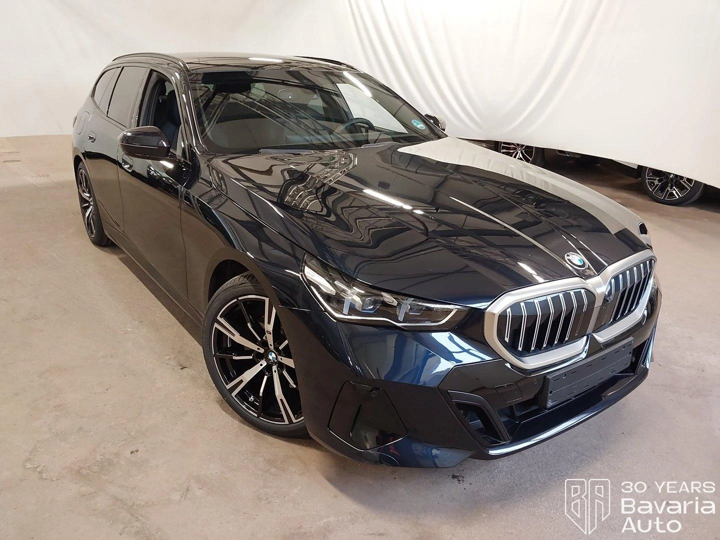 BMW 520 d Touring Steptronic, снимка 3 - Автомобили и джипове - 56540902