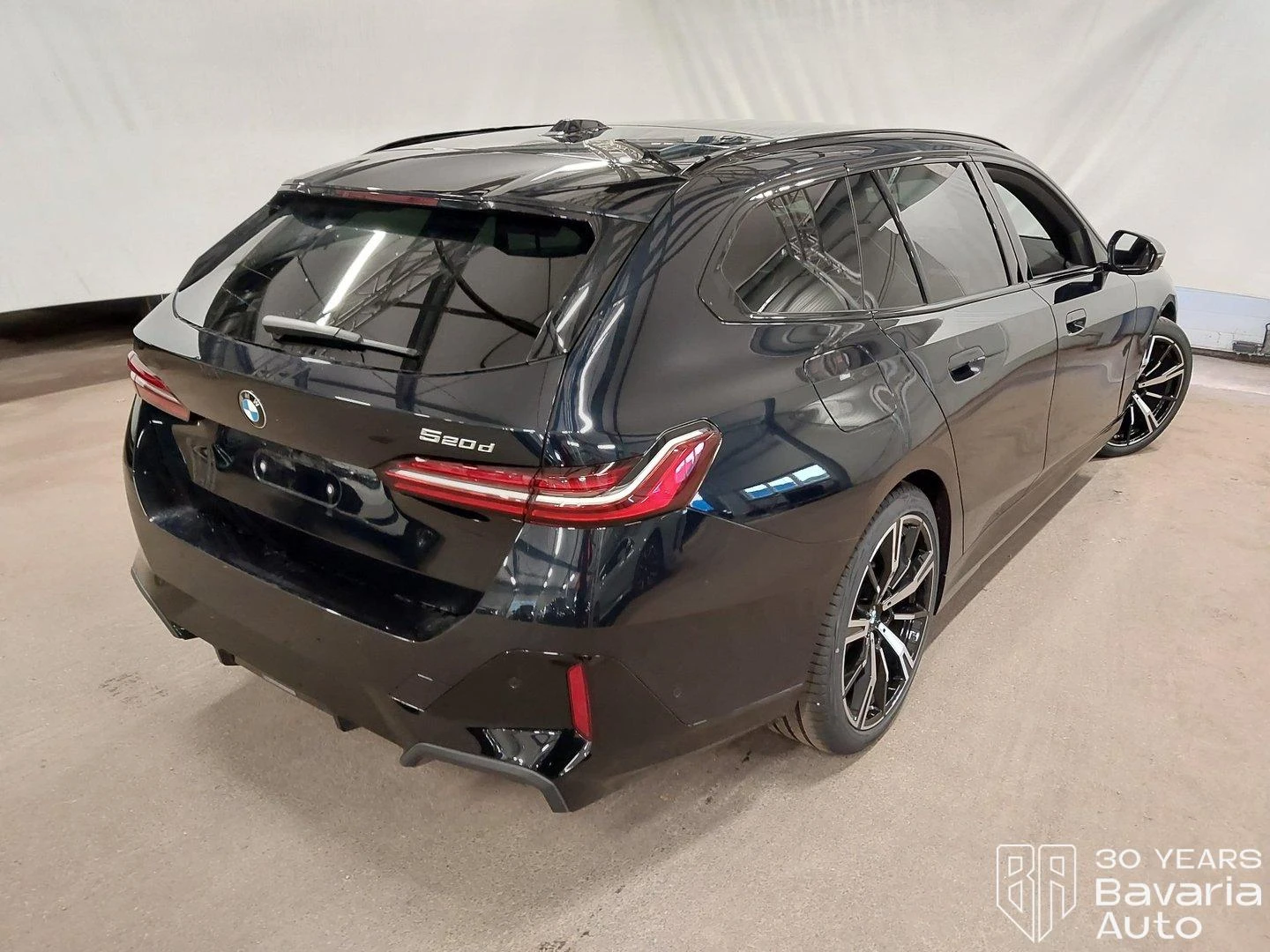 BMW 520 d Touring Steptronic, снимка 4 - Автомобили и джипове - 56540902
