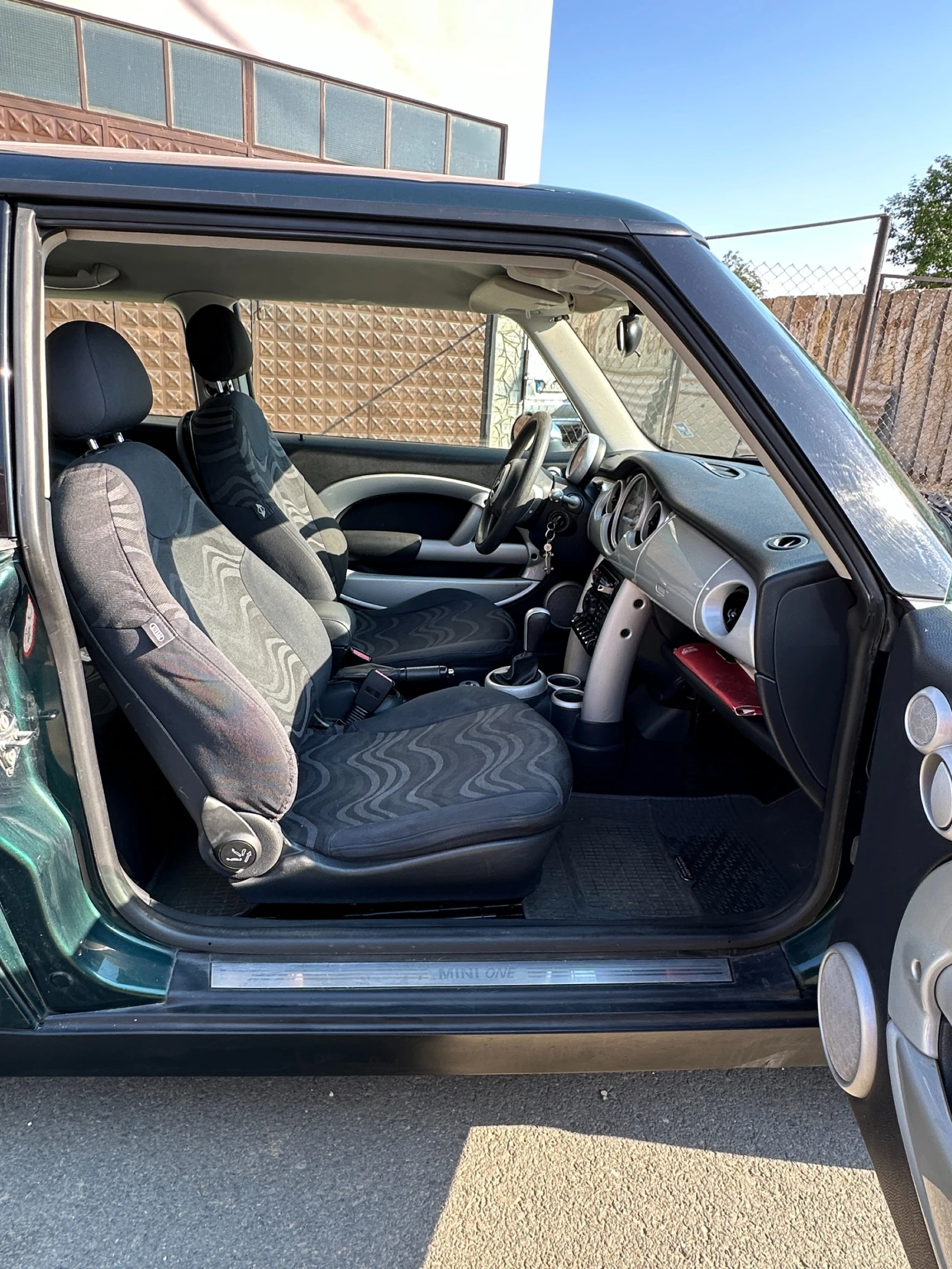 Mini Cooper 1.6i, снимка 10 - Автомобили и джипове - 56634635