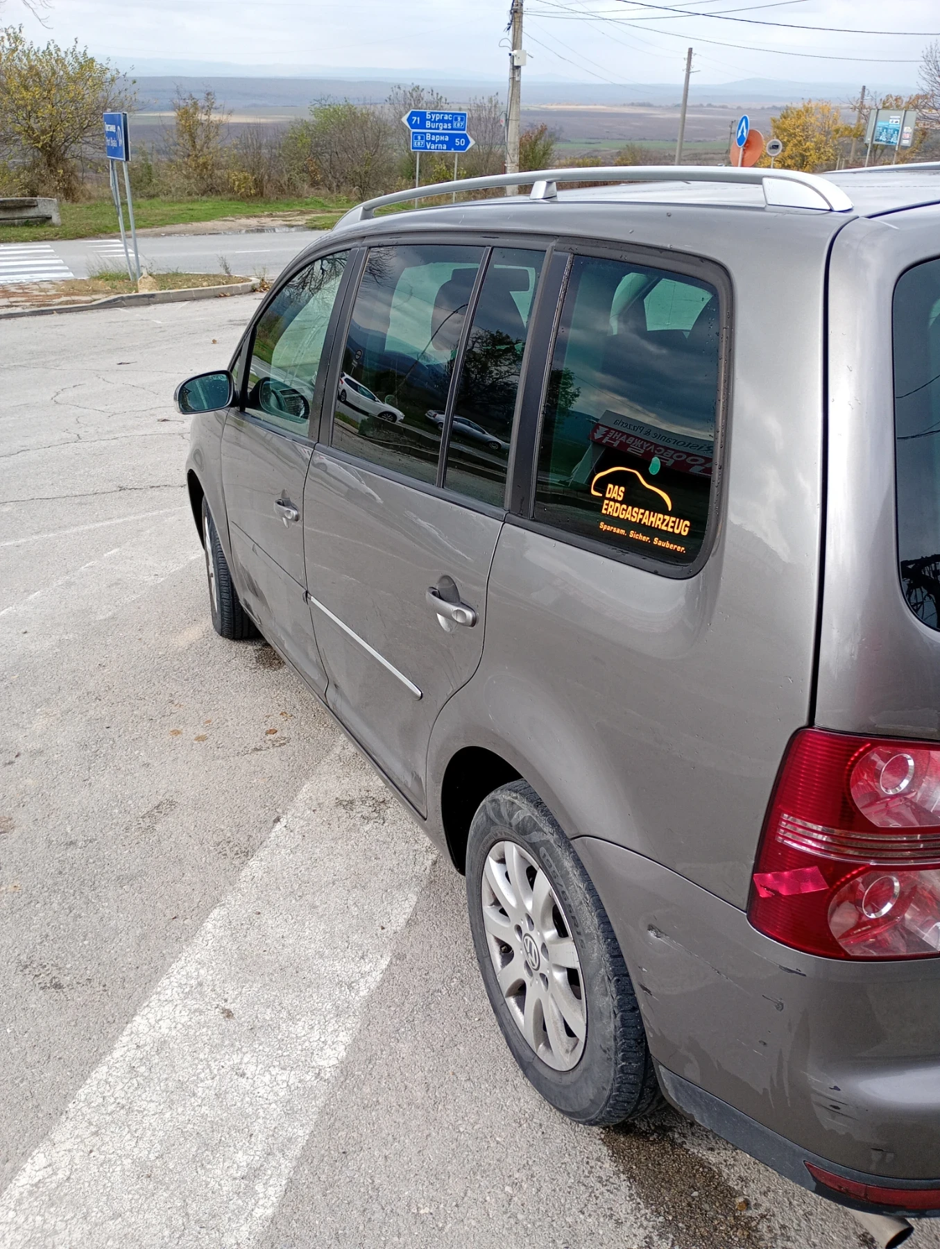 VW Touran 2.0 Ecofuel , снимка 3 - Автомобили и джипове - 56735566