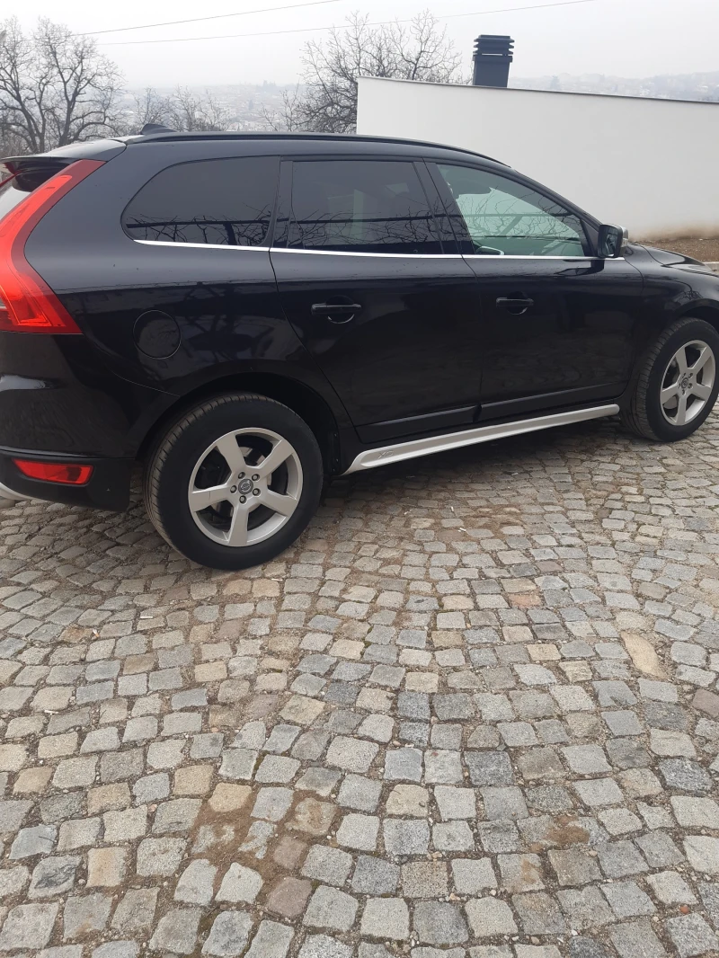 Volvo XC60 R дизайн, снимка 9 - Автомобили и джипове - 49565023