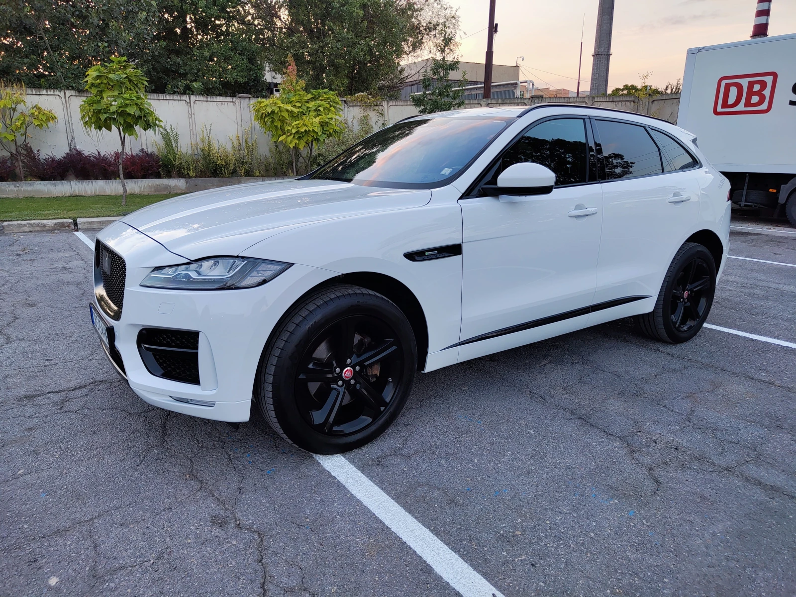 Jaguar F-PACE 3.0D / R-SPORT / HEAD UP / ПАНОРАМА/ FULL LED - изображение 7