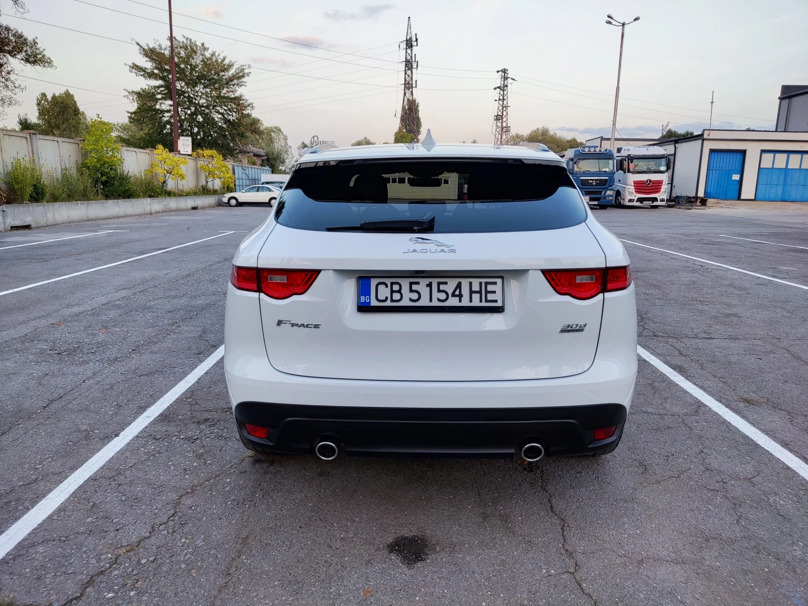 Jaguar F-PACE 3.0D / R-SPORT / HEAD UP / ПАНОРАМА/ FULL LED - изображение 8