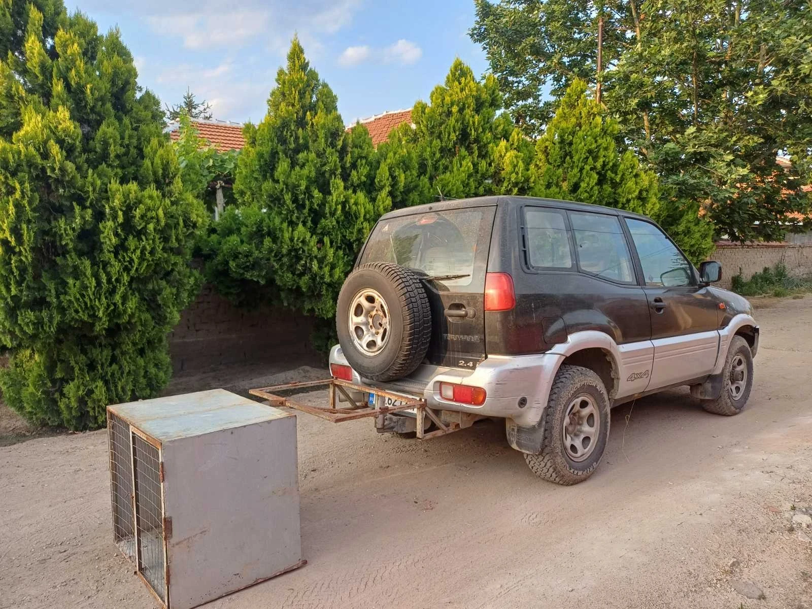 Nissan Terrano 2.4 I  АГУ - изображение 8