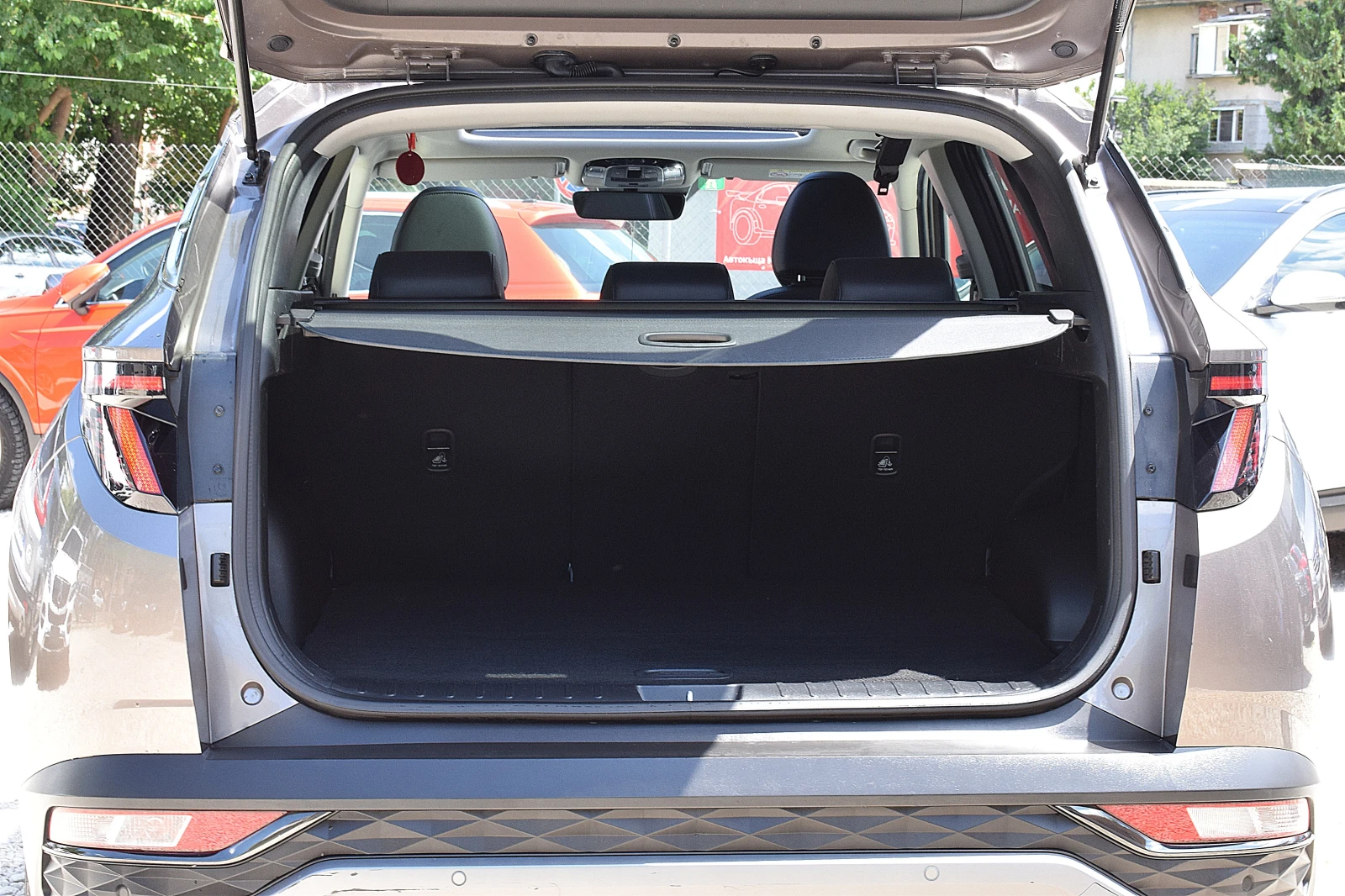 Hyundai Tucson 1.6ШВЕЙЦАРИЯ-ДИСТРОНИК/КОЖА/НАВИ/LANE ASSIST/ПАНОР - изображение 5