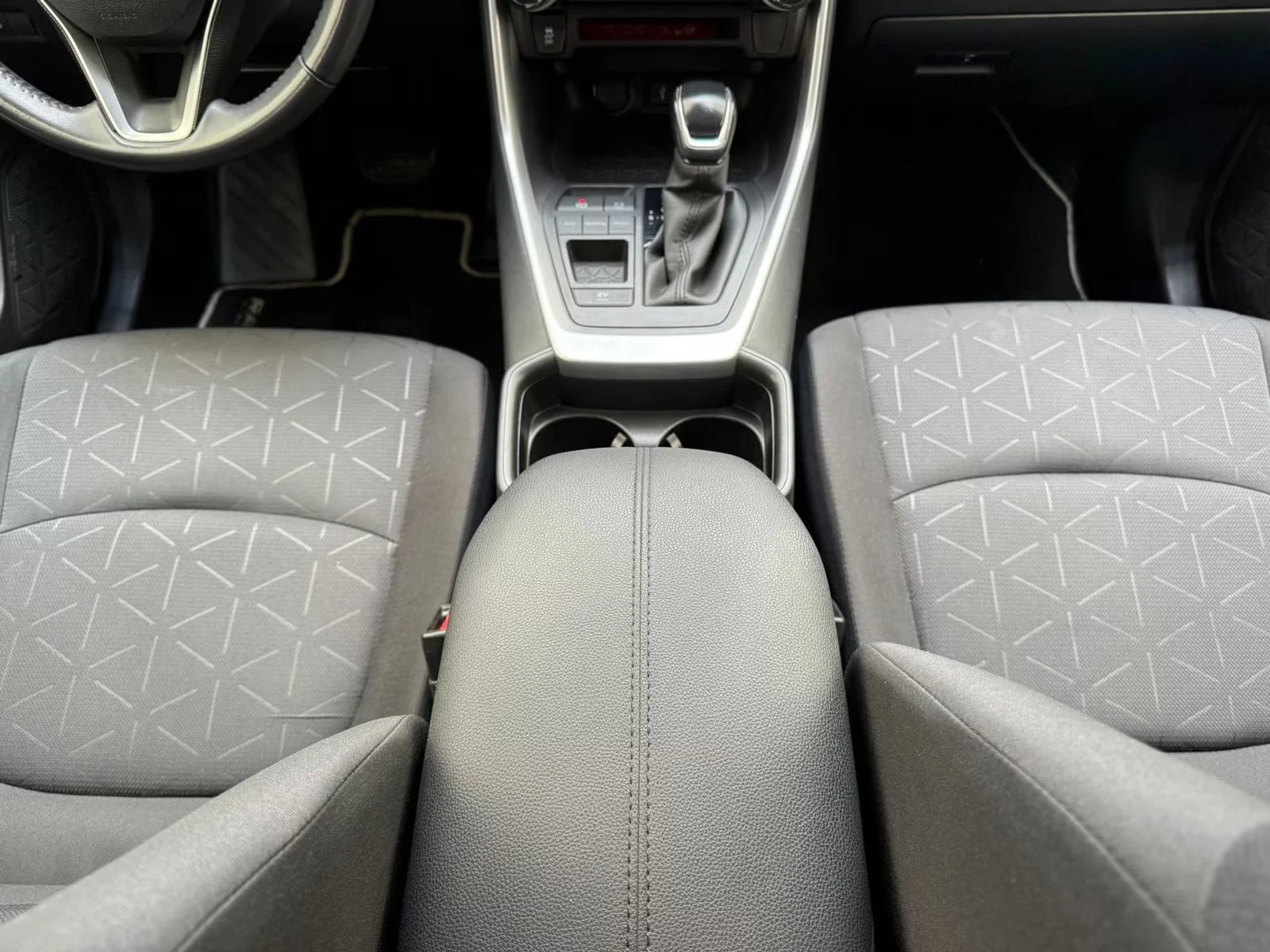 Toyota Rav4 2.5HEV/218HP/FWD/ACC/LED/CARPLAY/DAB/L.ASS/639f | Mobile.bg   13