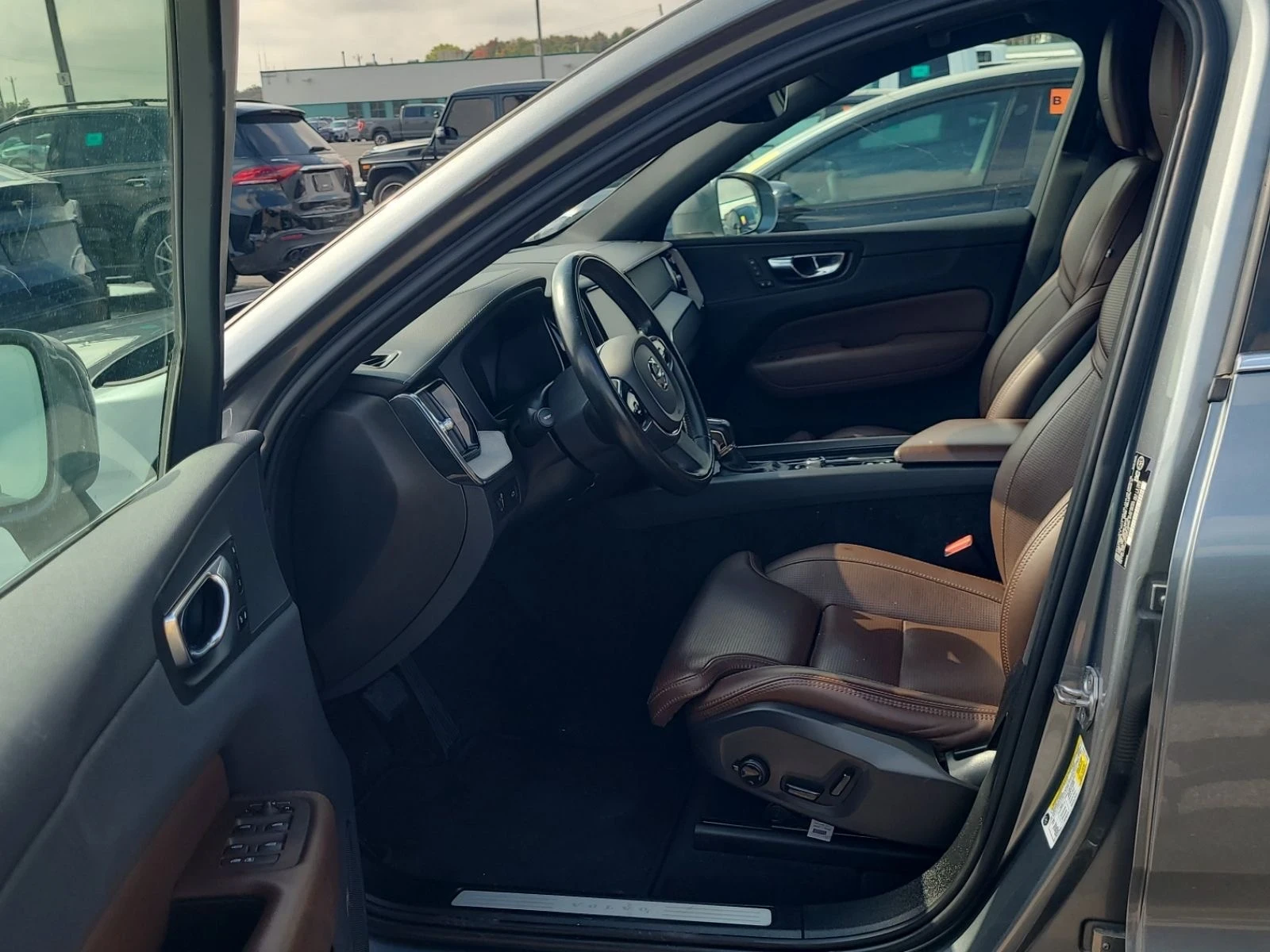 Volvo XC60 Inscripton* Камера* Обдух* Подгрев - изображение 7