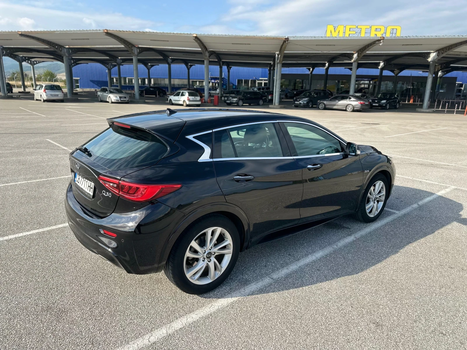 Infiniti Q30 Q30 2.2d AWD Premium   170 к.с., 61000km !!! - изображение 2