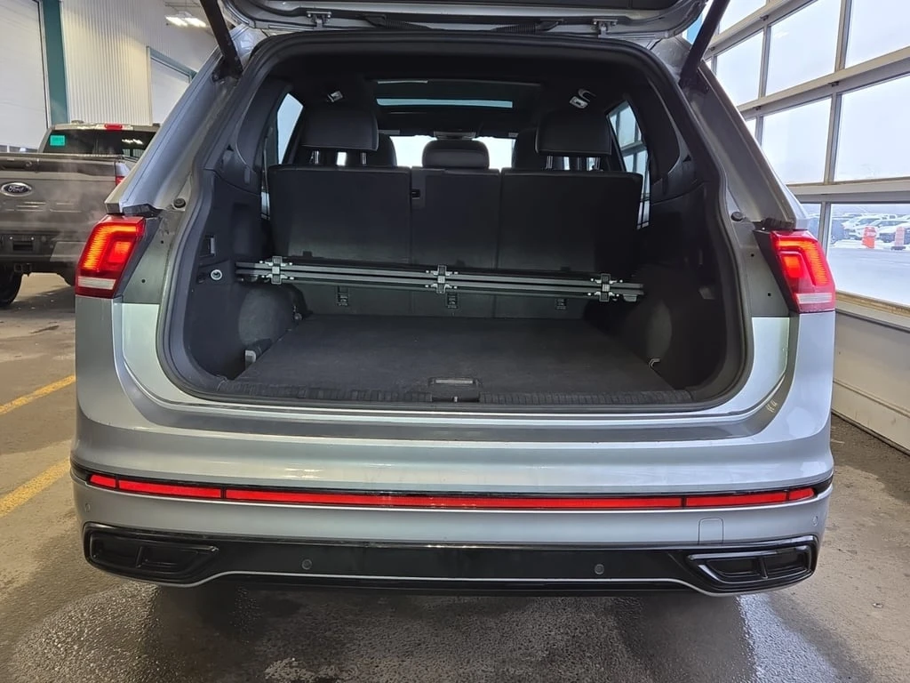 VW Tiguan R LINE BLACK EDITION * CARFAX *  | Mobile.bg � ����������� 13