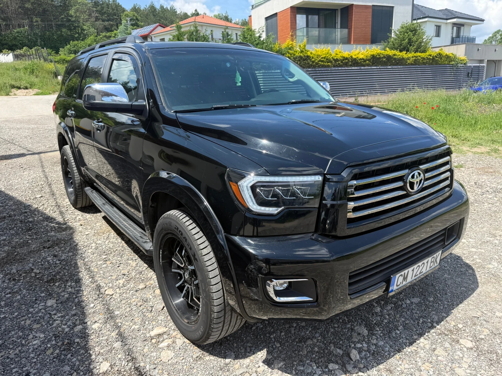Toyota Sequoia 5.7 Flex Fuel / Газ , снимка 2 - Автомобили и джипове - 54736515