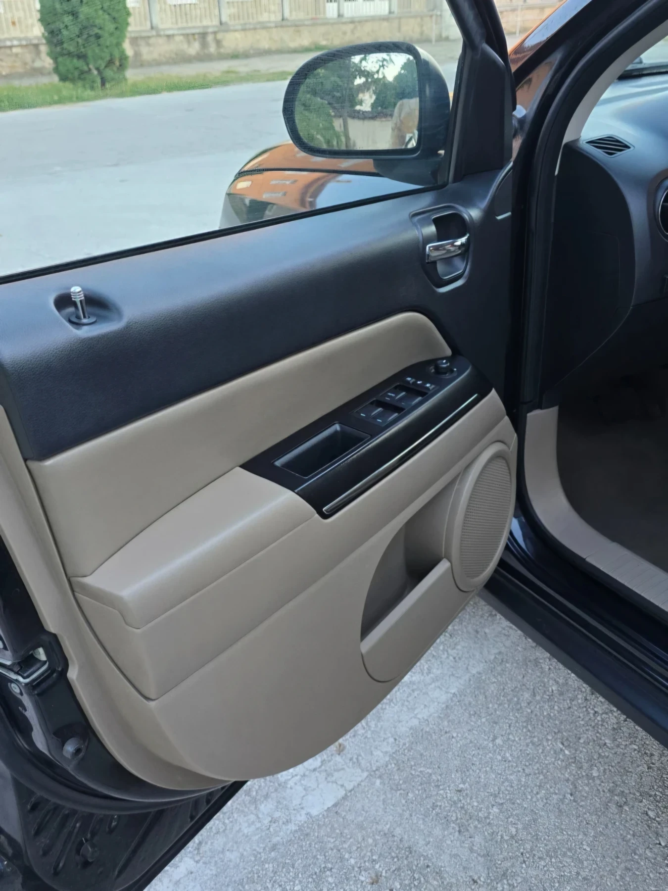 Jeep Compass LIMITED, 4x4, 2.4, GPL, Напълно Обслужен, снимка 13 - Автомобили и джипове - 55456187