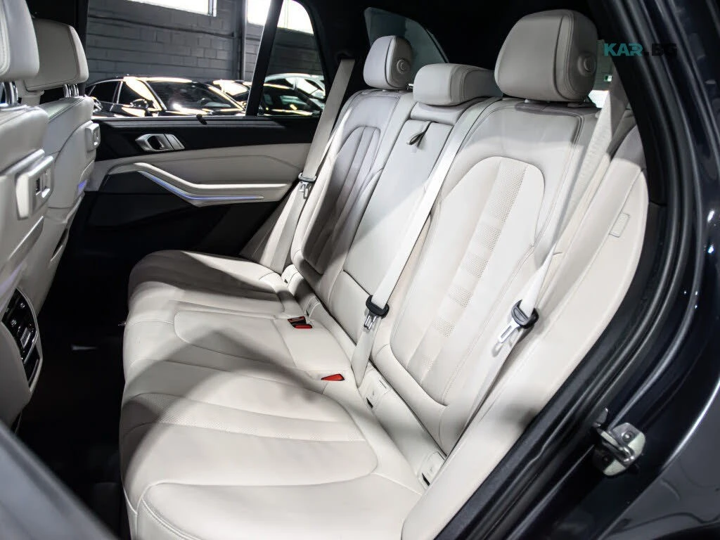 BMW X5 xDrive40i * M-Package *  AвтоКредит * (ЦЕНА ДО БГ), снимка 11 - Автомобили и джипове - 55177518